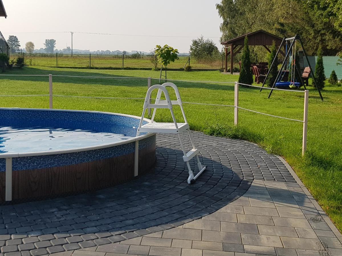 Domki Morskie Opowiesci Mikoszewo Esterno foto
